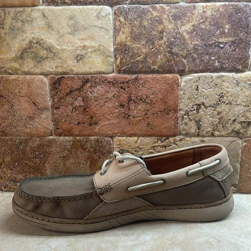 Tommy Bahama Shoes Size 13 M Classic Boat Lace Up Tan Two Tone Leather Loafers